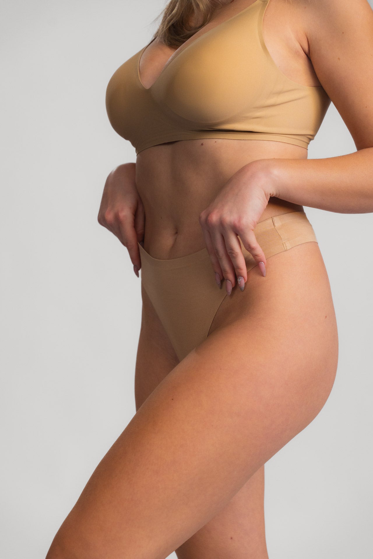 Stringi bezszwowe LUXE BEIGE - 2 szt.